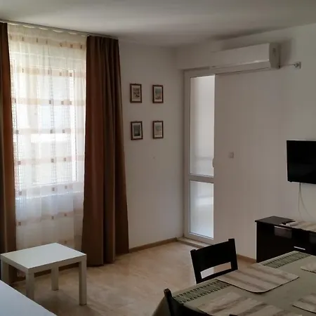Geniko Apartmán *