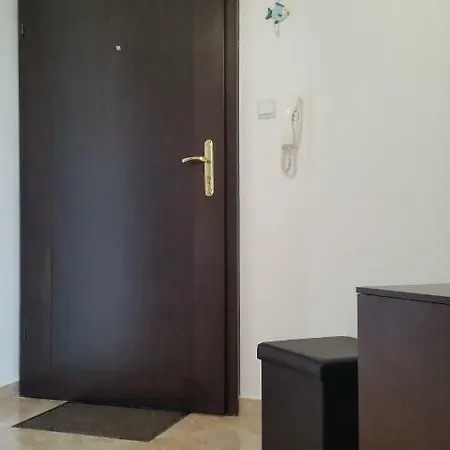 Geniko Apartmán *