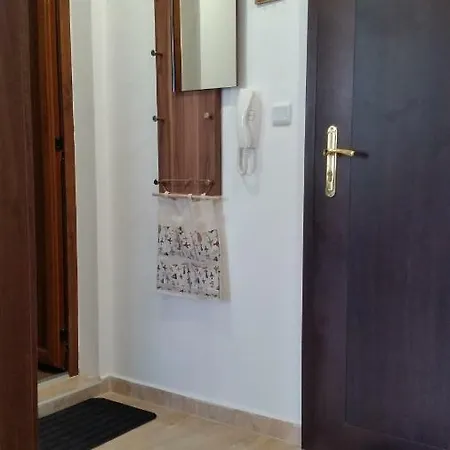 Geniko Apartmán *