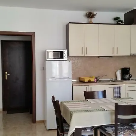 Geniko Apartmán