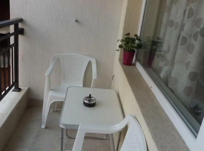 Апартамент Geniko *