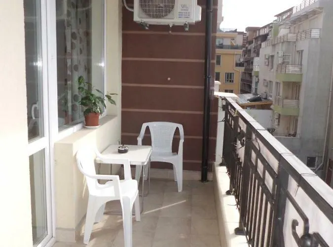 Geniko Апартамент Поморие