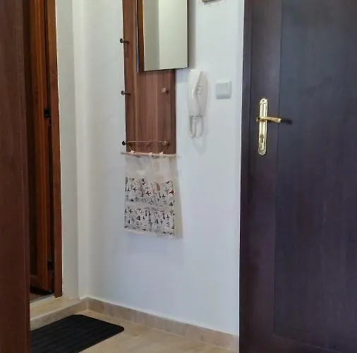 Geniko Апартамент *